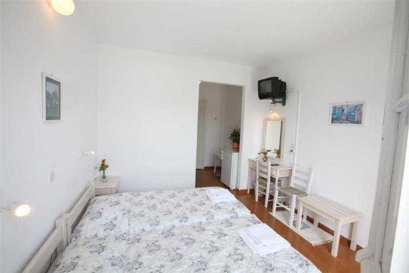 Hotel Skios Ornos  Eksteriør billede
